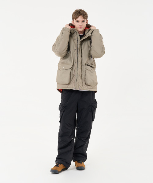 AECA(エイカ)の「N3B HOODED MILITARY PARKA-LIGHT GREY(ナイロンジャケット・メンズ・その他・M)」の4枚目の写真