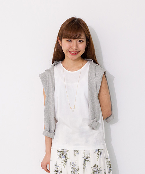 NATURAL BEAUTY BASIC（ナチュラルビューティーベーシック）の「【AneCan 6月号掲載】60/2SUVIN天竺カットソー（Tシャツ/カットソー・レディース・ホワイト系その他/ブラック/カーキ・MEDIUM）」の2枚目の写真