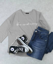 reca | 【待望の新色入荷】ゆったりシルエット 筆記体 刺繍ロゴTシャツ(Tシャツ/カットソー)