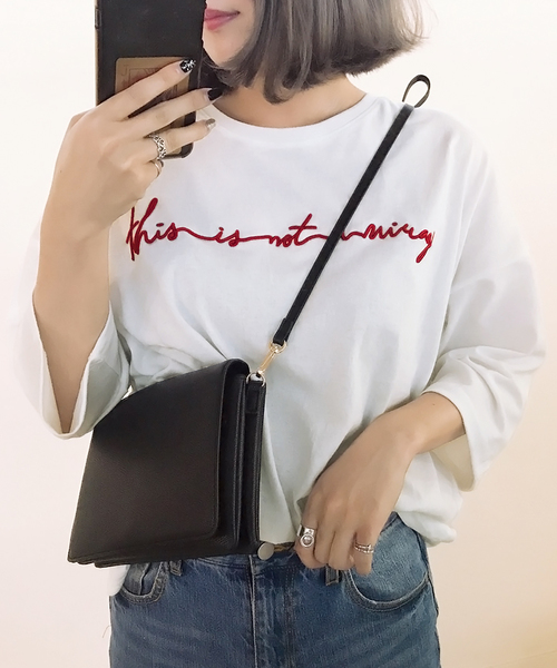 reca(レカ)の「ゆったりシルエット 筆記体 刺繍ロゴTシャツ(Tシャツ/カットソー・レディース・ホワイト/ブルー系その他/スモークピンク/グレー/ホワイト系その他/ブラック/モカ/ホワイト系その他2/アイボリー/グリーン系その他・FREE)」の11枚目の写真