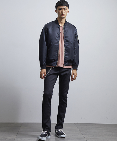 VANQUISH(ヴァンキッシュ)の「【VANQUISH】≪STUDIOUS限定≫ビッグシルエットオーバーMA-1(MA-1・メンズ・ブラック/グレー/オリーブ・1/2/3)」の4枚目の写真