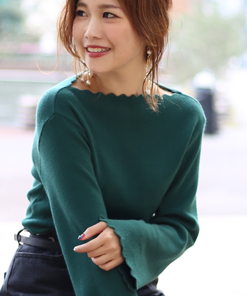 Bab Bou Jeloud(バブブージュルード)の「 【もちもち素材】フレアスリーブ ボートネック スカラップニットプルオーバー(ニット/セーター・レディース・チャコールグレー/ブラック/ダークグリーン/キャメル・FREE)」の5枚目の写真