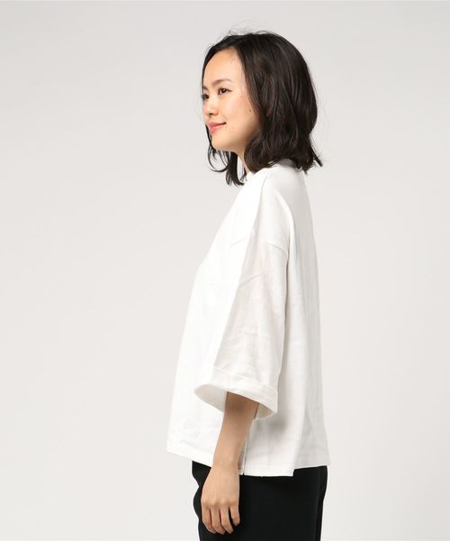 classicalelf（クラシカルエルフ）の「裾スリット＆折り返し半端袖ミドル丈無地ボートネックカットソーブラウス（Tシャツ/カットソー・レディース・グレー/ピンク/ホワイト/キャメル・FREE/MEDIUM/LARGE/X-LARGE/XX-LARGE）」の5枚目の写真