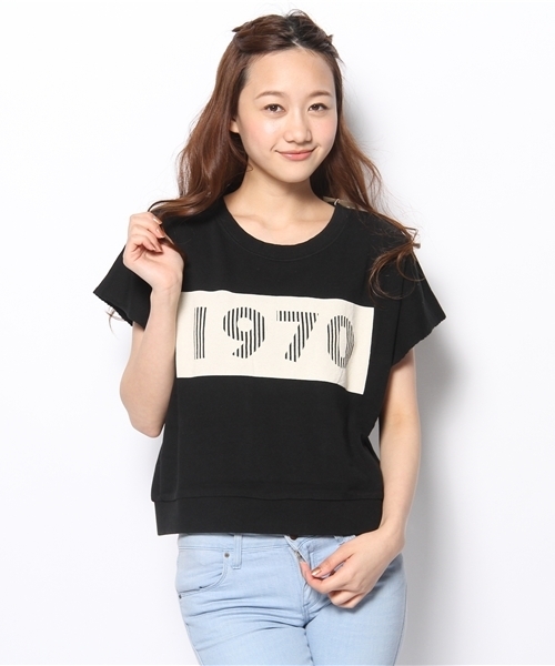 Chico(チコ)の「BIG数字プリントT(Tシャツ/カットソー・レディース・アイボリー/ピンクベージュ/グレー/ブラック・FREE)」の3枚目の写真