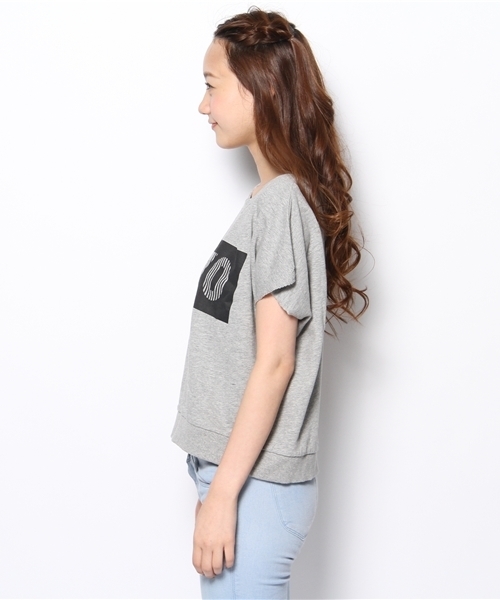 Chico(チコ)の「BIG数字プリントT(Tシャツ/カットソー・レディース・アイボリー/ピンクベージュ/グレー/ブラック・FREE)」の5枚目の写真