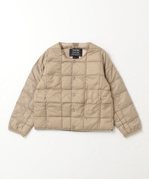 TAION(タイオン)の「【TAION】タイオン CREW NECK BUTTON DOWN JACKET KIDS(ダウンジャケット/コート・キッズ・ブラック/ベージュ/パープル/ネイビー/イエロー/レッド/グリーン/オリーブ/オレンジ系その他/ベージュ系その他/ラベンダー・100/110/120/130/140)」の4枚目の写真