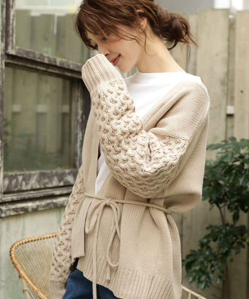 VIS（ビス）の「【WEB限定】ハニカム編スリーブカーディガン（カーディガン/ボレロ・レディース・ベージュ/ネイビー/キナリ/ブルー系その他4・FREE）」の3枚目の写真