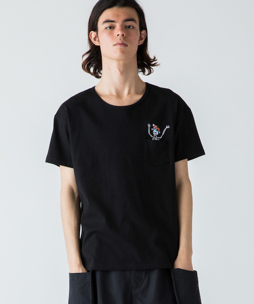 rehacer(レアセル)の「rehacer : Greeting Skull T-Shirt / グリーティング スカル Tシャツ(Tシャツ/カットソー・メンズ・ホワイト/ブラック/カーキ/ネイビー・X-SMALL/SMALL/MEDIUM/LARGE/X-LARGE/XX-LARGE)」の7枚目の写真