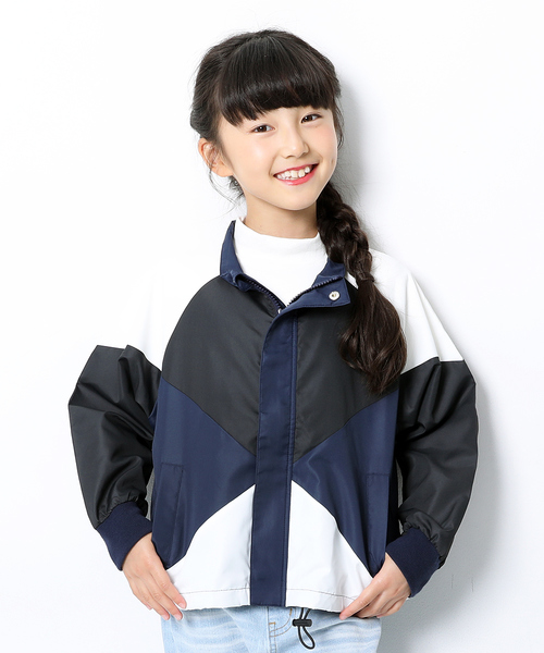 devirock(デビロック)の「ビッグシルエットウインドブレーカー(ナイロンジャケット・キッズ・レッド/キャメル/グリーン/ブラック/ネイビー・160cm/150cm/140cm/130cm/110cm/120cm/100cm)」の4枚目の写真