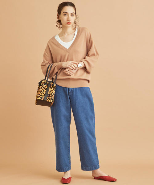 BEAUTY&YOUTH UNITED ARROWS（ビューティーアンドユースユナイテッドアローズ）の「BY∴ ウールカシミヤ天竺ディープVネックニット -ウォッシャブル-◆（ニット/セーター・レディース・ブラック/オリーブ/ベージュ/ケリー・FREE）」の7枚目の写真