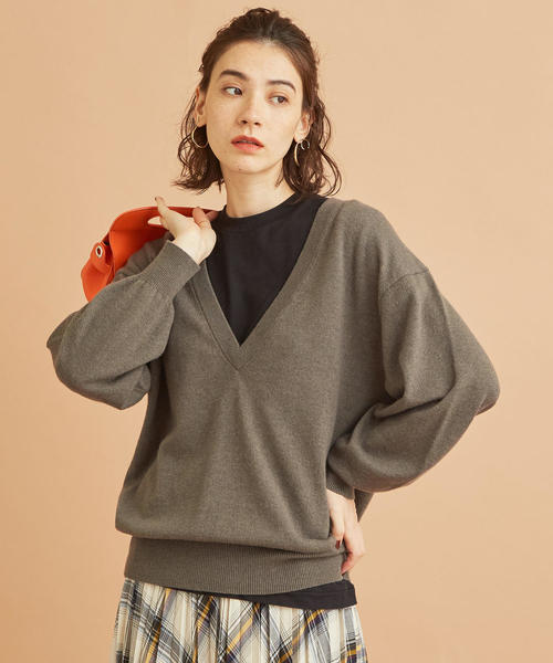 BEAUTY&YOUTH UNITED ARROWS（ビューティーアンドユースユナイテッドアローズ）の「BY∴ ウールカシミヤ天竺ディープVネックニット -ウォッシャブル-◆（ニット/セーター・レディース・ブラック/オリーブ/ベージュ/ケリー・FREE）」の10枚目の写真