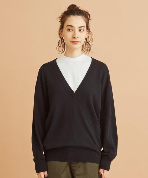 BEAUTY&YOUTH UNITED ARROWS（ビューティーアンドユースユナイテッドアローズ）の「BY∴ ウールカシミヤ天竺ディープVネックニット -ウォッシャブル-◆（ニット/セーター・レディース・ブラック/オリーブ/ベージュ/ケリー・FREE）」の13枚目の写真
