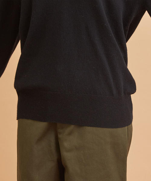 BEAUTY&YOUTH UNITED ARROWS（ビューティーアンドユースユナイテッドアローズ）の「BY∴ ウールカシミヤ天竺ディープVネックニット -ウォッシャブル-◆（ニット/セーター・レディース・ブラック/オリーブ/ベージュ/ケリー・FREE）」の18枚目の写真