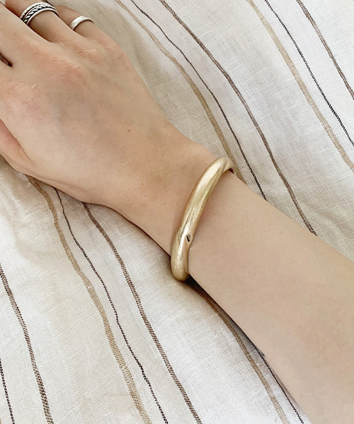 Port(ポート)の「ヴィンテージ メタル バングル(バングル/リストバンド・レディース・シルバー/ゴールド・FREE)」の13枚目の写真