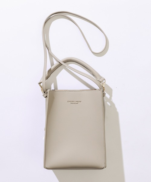 natural couture（ナチュラルクチュール）の「NEW 2WAYスクエアショルダー（ショルダーバッグ・レディース・ブラック/ブラウン/グレー/オレンジ・FREE）」の2枚目の写真