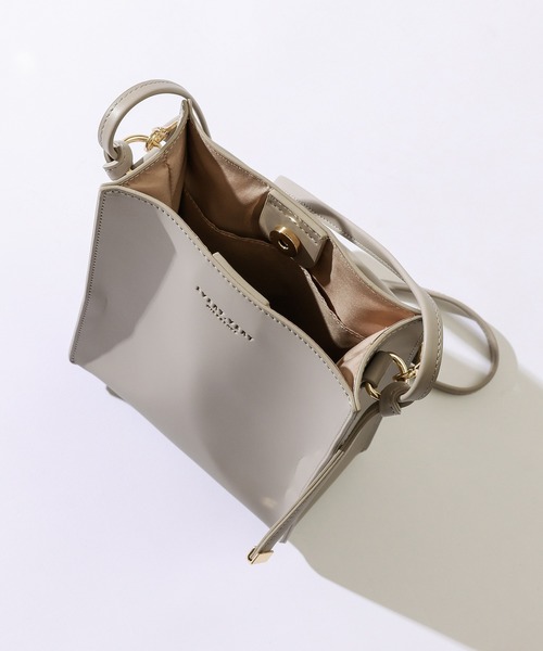 natural couture（ナチュラルクチュール）の「NEW 2WAYスクエアショルダー（ショルダーバッグ・レディース・ブラック/ブラウン/グレー/オレンジ・FREE）」の7枚目の写真