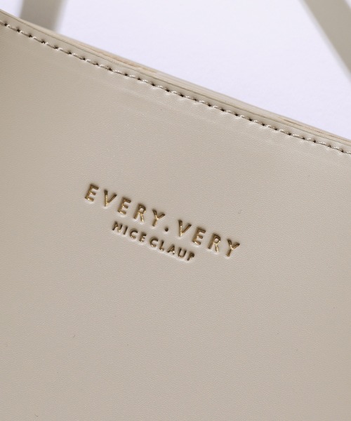 natural couture（ナチュラルクチュール）の「NEW 2WAYスクエアショルダー（ショルダーバッグ・レディース・ブラック/ブラウン/グレー/オレンジ・FREE）」の9枚目の写真