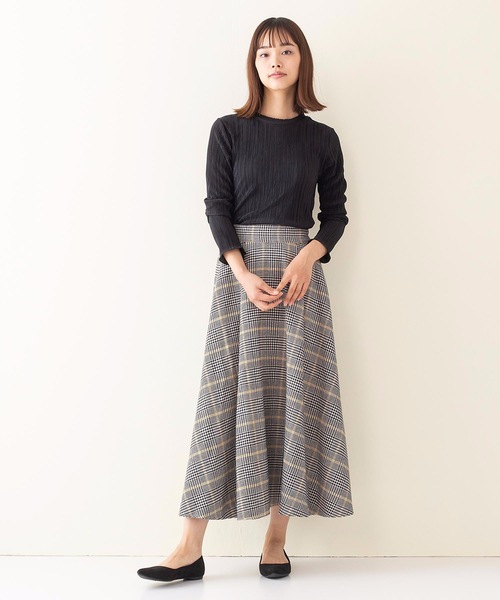 INNOCENT BLUE（イノセントブルー）の「【INNOCENT BLUE/イノセントブルー】サテンミニプリーツプルオーバー　ヴィンテージサテン素材　プリーツ加工　トップス　カットソー（Tシャツ/カットソー・レディース・ブラック/ライトブラウン/ライトベージュ/カーキ・MEDIUM）」の5枚目の写真