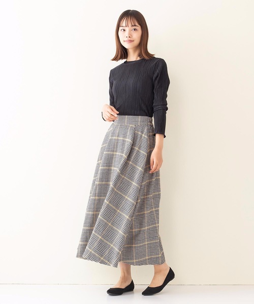 INNOCENT BLUE（イノセントブルー）の「【INNOCENT BLUE/イノセントブルー】サテンミニプリーツプルオーバー　ヴィンテージサテン素材　プリーツ加工　トップス　カットソー（Tシャツ/カットソー・レディース・ブラック/ライトブラウン/ライトベージュ/カーキ・MEDIUM）」の7枚目の写真