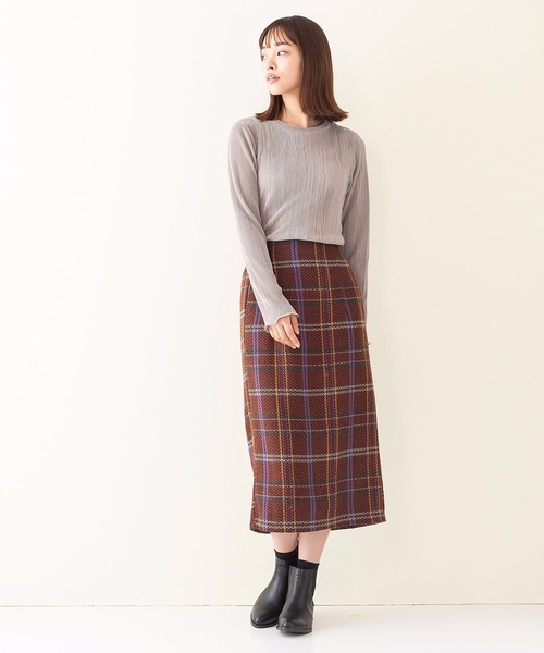 INNOCENT BLUE（イノセントブルー）の「【INNOCENT BLUE/イノセントブルー】サテンミニプリーツプルオーバー　ヴィンテージサテン素材　プリーツ加工　トップス　カットソー（Tシャツ/カットソー・レディース・ブラック/ライトブラウン/ライトベージュ/カーキ・MEDIUM）」の19枚目の写真