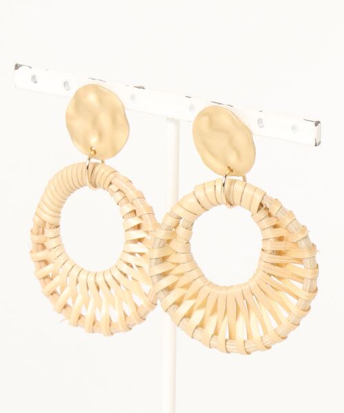 チャイハネ（チャイハネ）の「【チャイハネ】ラウンドラタンピアス（ピアス（両耳用）・レディース・ブラック/ナチュラル・FREE）」の2枚目の写真