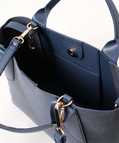 INTERPLANET(インタープラネット)の「配色親子バッグ②(ショルダーバッグ・レディース・ナチュラル/ネイビー/アイボリー・フリー)」の4枚目の写真