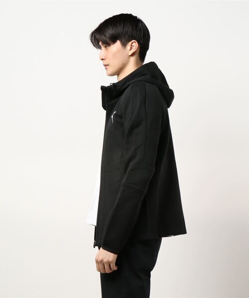PUMA(プーマ)の「PUMA プーマ EVOSTRIPE コア フーデッド ジャケット(パーカー・メンズ・ブラック・SMALL/MEDIUM/LARGE/X-LARGE/XX-LARGE)」の2枚目の写真