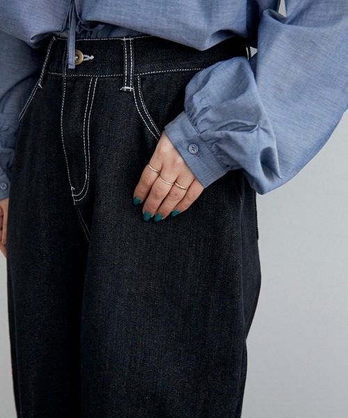 Libra Cue（リブラ キュー）の「【サイズ展開あり】デニムバルーンパンツ（デニムパンツ・レディース・ブラック/ダークブルー/ホワイト・FREE/2）」の4枚目の写真