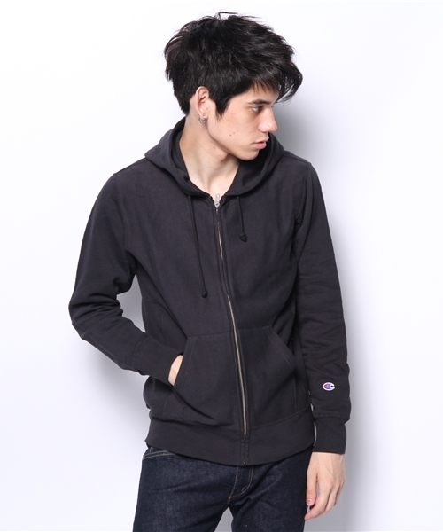 Champion（チャンピオン）の「Champion C3-E137 チャンピオン リバースウィーブ ジップパーカー（パーカー・メンズ・イエロー/レッド/ブラック/グレー/ネイビー・X-LARGE/LARGE/MEDIUM）」の2枚目の写真