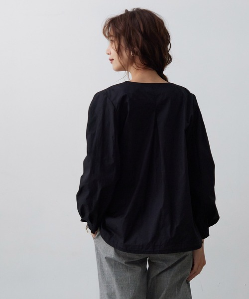 OMNES Another Edition(オムネス アナザーエディション)の「製品洗いタイプライターノーカラードロストブルゾン(ブルゾン・レディース・ホワイト/ブラック/ベージュ/カーキ・FREE)」の14枚目の写真