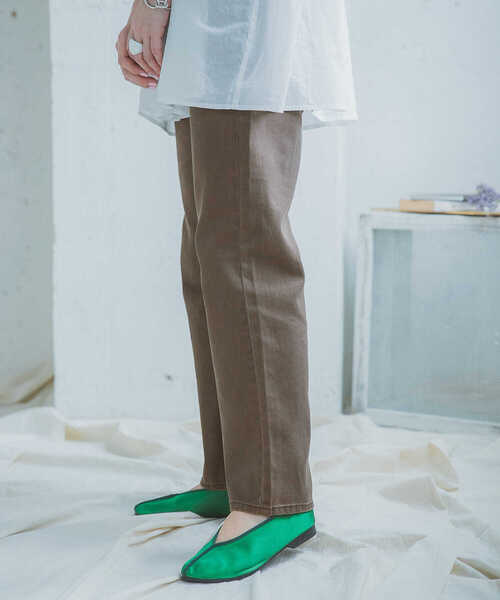 ITEMS URBANRESEARCH（アイテムズ アーバンリサーチ）の「カツラギストレートパンツ（その他パンツ・レディース・ベージュ/ダークブラウン/アイボリー・SMALL/MEDIUM）」の17枚目の写真