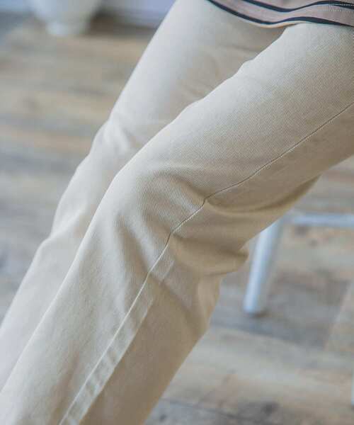 ITEMS URBANRESEARCH（アイテムズ アーバンリサーチ）の「カツラギストレートパンツ（その他パンツ・レディース・ベージュ/ダークブラウン/アイボリー・SMALL/MEDIUM）」の18枚目の写真