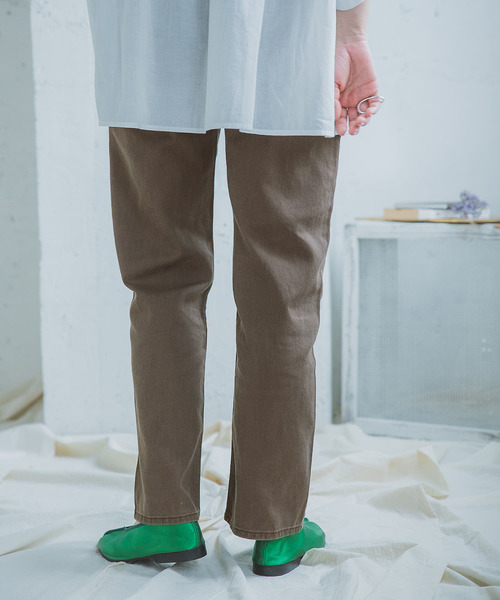 ITEMS URBANRESEARCH（アイテムズ アーバンリサーチ）の「カツラギストレートパンツ（その他パンツ・レディース・ベージュ/ダークブラウン/アイボリー・SMALL/MEDIUM）」の19枚目の写真