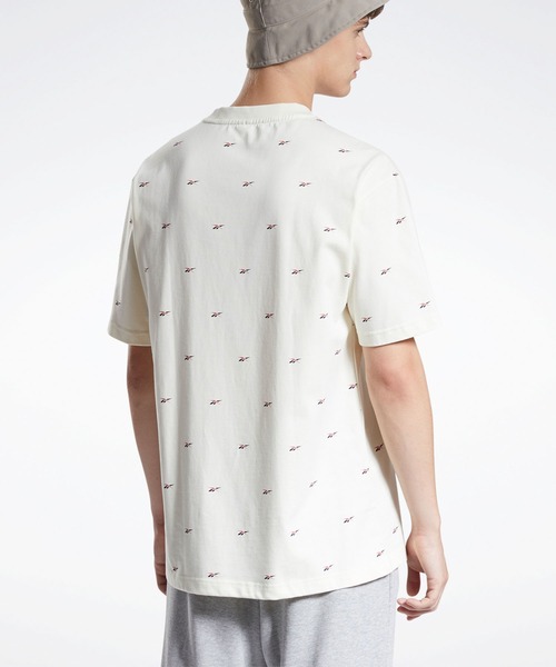 Reebok(リーボック)の「クラシックス オールオーバープリント ニット Tシャツ / Classics Allover Print Knit T-Shirt(Tシャツ/カットソー・メンズ・ブラック/オフホワイト・SMALL/MEDIUM/LARGE/X-LARGE/XX-LARGE/X-SMALL)」の5枚目の写真