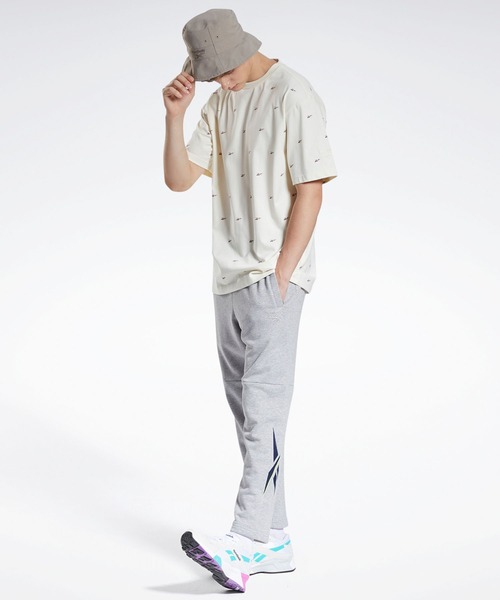 Reebok(リーボック)の「クラシックス オールオーバープリント ニット Tシャツ / Classics Allover Print Knit T-Shirt(Tシャツ/カットソー・メンズ・ブラック/オフホワイト・SMALL/MEDIUM/LARGE/X-LARGE/XX-LARGE/X-SMALL)」の9枚目の写真