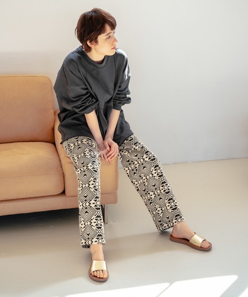 niko and...(ニコアンド)の「ボザム切り替えスラブプルオーバー(Tシャツ/カットソー・レディース・ブラック/パープル/アイボリー・LARGE/MEDIUM)」の8枚目の写真