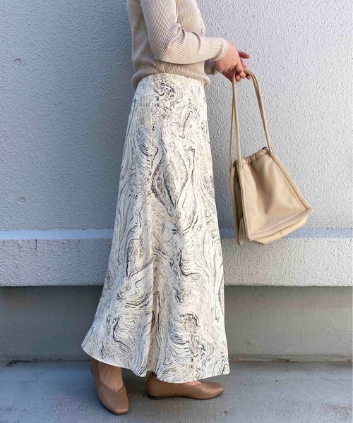 PICCIN(ピッチン)の「マーブル柄スカート(スカート・レディース・オフホワイト/ピンク・M)」の12枚目の写真