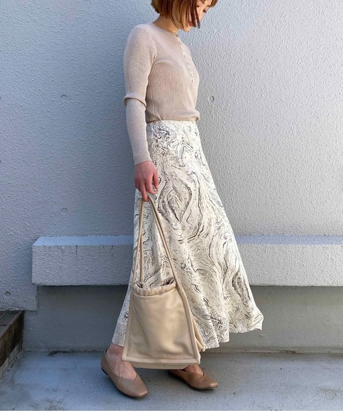 PICCIN(ピッチン)の「マーブル柄スカート(スカート・レディース・オフホワイト/ピンク・M)」の9枚目の写真