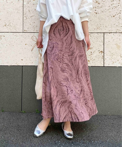 PICCIN(ピッチン)の「マーブル柄スカート(スカート・レディース・オフホワイト/ピンク・M)」の4枚目の写真