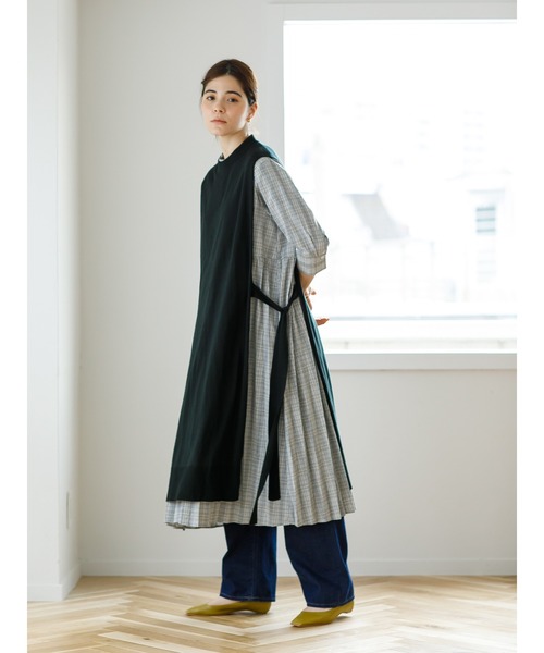 koe（コエ）の「SET ニットベスト＆&チェック柄ワンピース*（ワンピース・レディース・グレー/ライトベージュ/ブルー・FREE）」の6枚目の写真