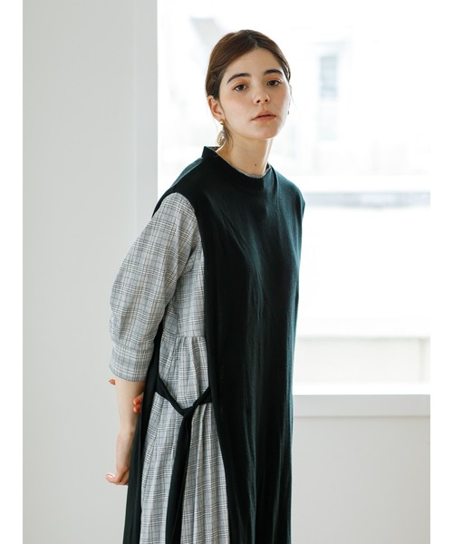 koe（コエ）の「SET ニットベスト＆&チェック柄ワンピース*（ワンピース・レディース・グレー/ライトベージュ/ブルー・FREE）」の16枚目の写真