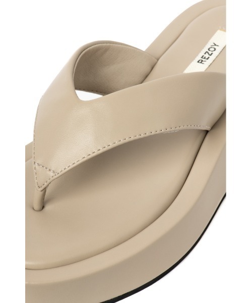 REZOY（リゾイ）の「【REZOY】フラットトングサンダル（サンダル・レディース・ホワイト/アッシュグレー/ブラック/マスタード・LL/S/M/L）」の20枚目の写真