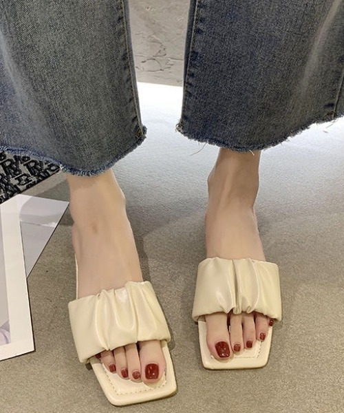 LAC-VERT（ラック・ヴェール）の「ギャザーフラットサンダル（サンダル・レディース・ブラック/イエロー/アイボリー/ミント・S/M/L）」の2枚目の写真