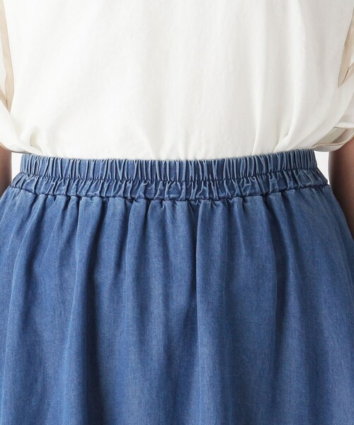pink adobe(ピンクアドベ)の「◆【M-L】デニムフレア マキシスカート(スカート・レディース・ブルー/ライトブルー・40/38)」の6枚目の写真