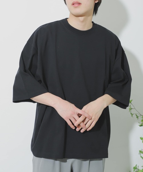 SENSE OF PLACE by URBAN RESEARCH（センスオブプレイスバイアーバンリサーチ）の「ショートレングスエクストラルーズTシャツ（Tシャツ/カットソー・メンズ・ホワイト/ブラック・ONE）」の2枚目の写真