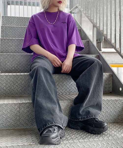 Figments（フィグメンツ）の「ワンポイントロゴTシャツ（Tシャツ/カットソー・レディース・スミクロ/パープル/イエロー/ブルー/グリーン/ホワイト/ブラック・S/M/SMALL/MEDIUM）」の9枚目の写真