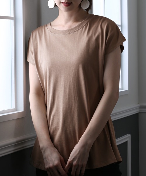 ElegChic(エレグシック)の「バックシャーリングプルオーバー(Tシャツ/カットソー・レディース・ブラウン/ブラック/グレイッシュベージュ・XL/M/4L)」の11枚目の写真