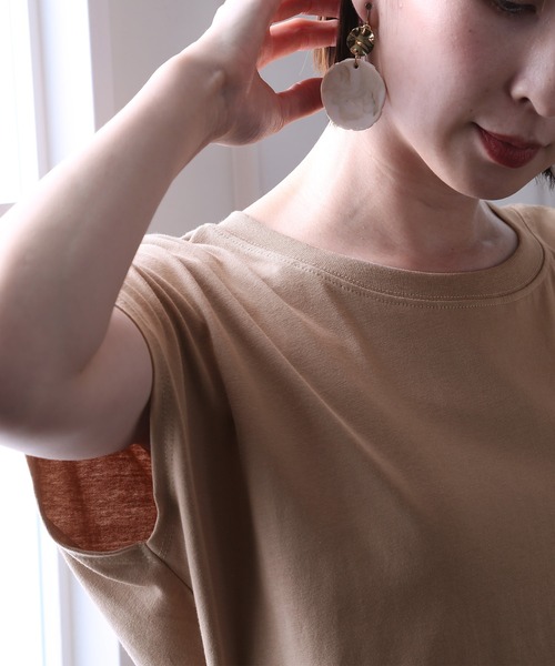 ElegChic(エレグシック)の「バックシャーリングプルオーバー(Tシャツ/カットソー・レディース・ブラウン/ブラック/グレイッシュベージュ・XL/M/4L)」の16枚目の写真