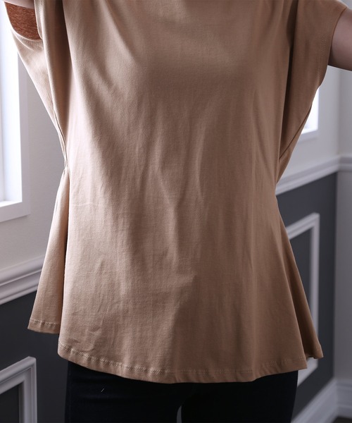 ElegChic(エレグシック)の「バックシャーリングプルオーバー(Tシャツ/カットソー・レディース・ブラウン/ブラック/グレイッシュベージュ・XL/M/4L)」の18枚目の写真