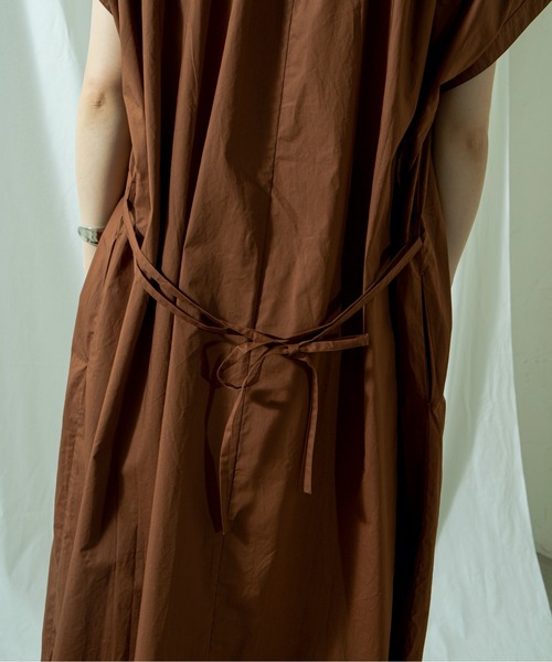 ANGIE（アンジー）の「【綿100%】タイプライターフレンチスリーブシャツワンピース（シャツワンピース・レディース・ブラック/ブラウン/オフホワイト・FREE）」の7枚目の写真